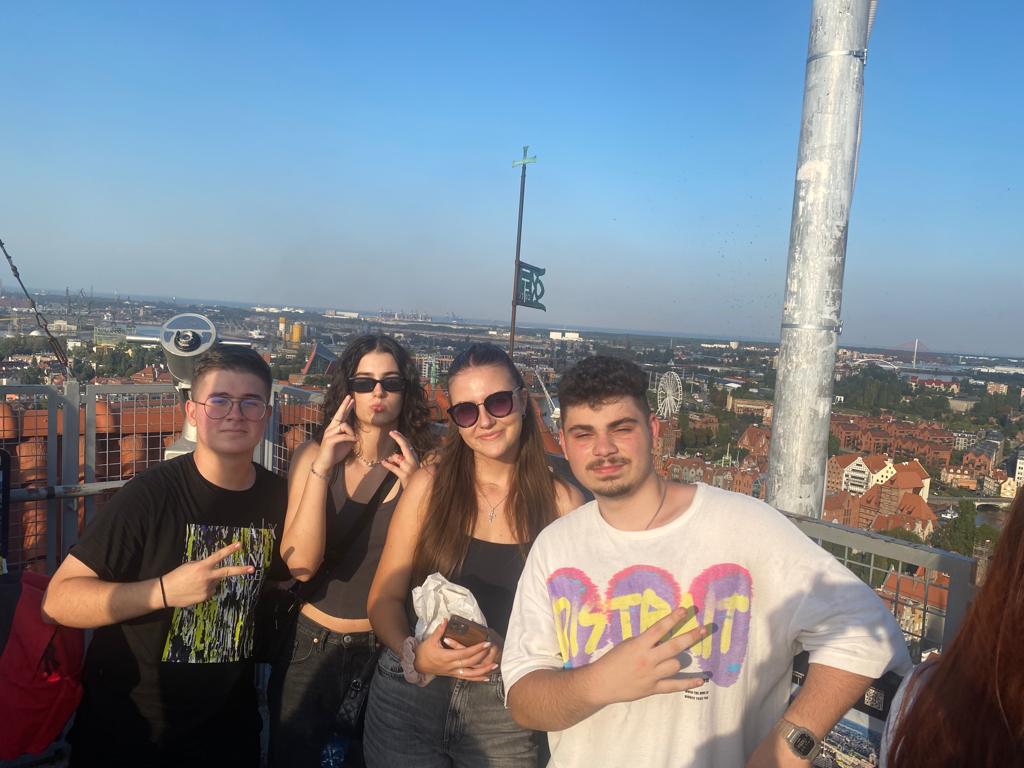 Poza